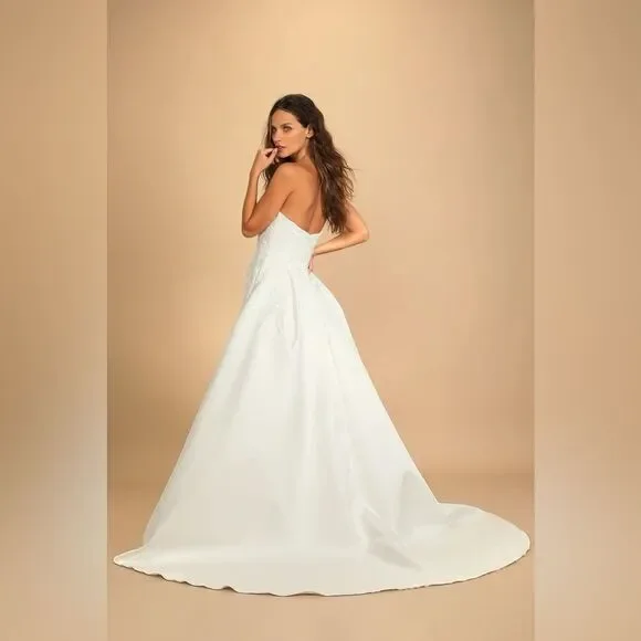 Lulus Now and Always White Beaded Embroidered Strapless Gown Size 8 NWOT - Picture 2 of 16